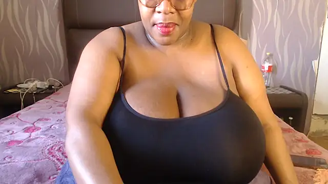 BoobsQueen46K online show from July 6, 1:29 pm