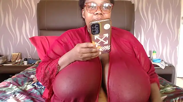 BoobsQueen46K online show from December 17, 7:13 am