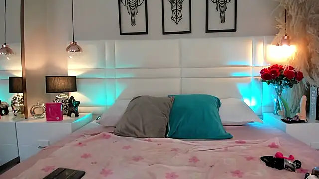 Snapshot of Viollet_xoxo chatting on November 9, 12:20 pm Viollet xoxo online show from November 9, 12:20 pm