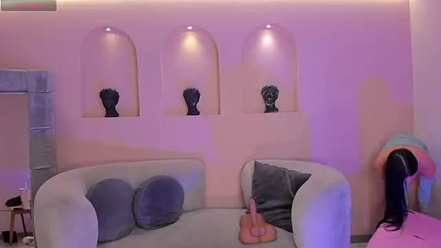 MiaLaurence online show from February 25, 7:47 pm