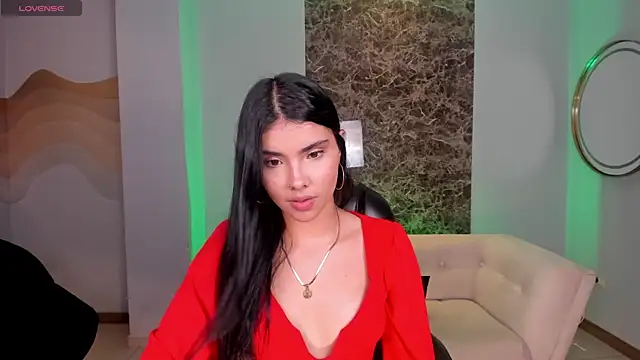 MiaLaurence online show from September 24, 8:04 pm