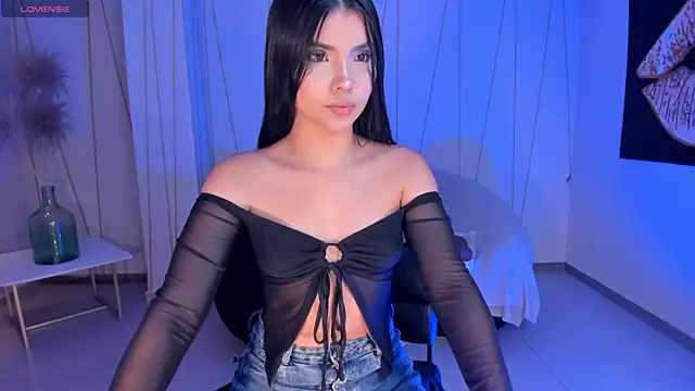 MiaLaurence online show from March 22, 12:40 pm