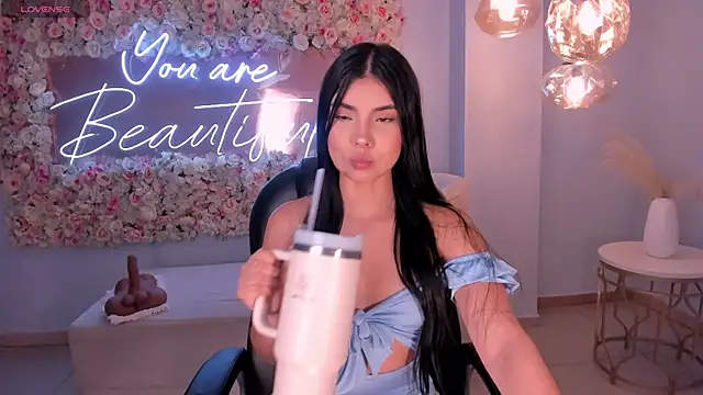 MiaLaurence online show from March 24, 7:36 pm