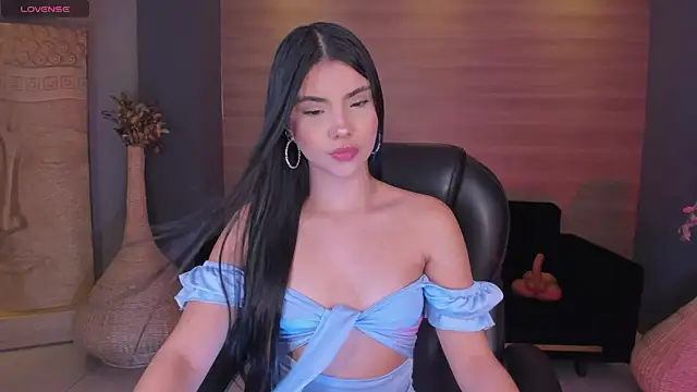 MiaLaurence online show from February 20, 7:38 pm