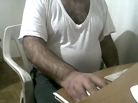 Snapshot of gerek27 chatting on November 29, 11:49 pm gerek27 online show from November 29, 11:49 pm