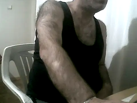 Snapshot of gerek27 chatting on December 2, 11:28 pm gerek27 online show from December 2, 11:28 pm