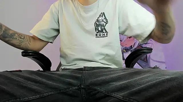 Snapshot of Fran_Boy chatting on November 29, 4:23 am Fran Boy online show from November 29, 4:23 am