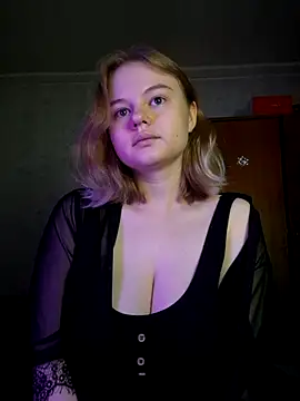 Snapshot of SlipperSherry chatting on November 1, 8:46 pm SlipperSherry online show from November 1, 8:46 pm