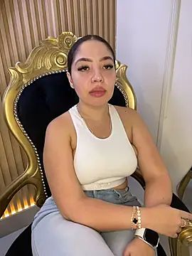 Snapshot of MiaFarkash chatting on November 7, 4:00 pm MiaFarkash online show from November 7, 4:00 pm