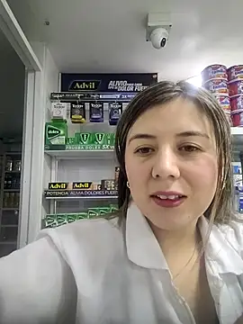 Sophie del Castillo online show from December 16, 1:43 am