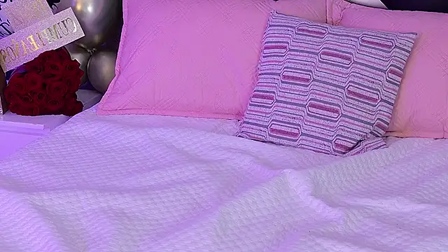 CataRicci online show from March 31, 10:01 pm