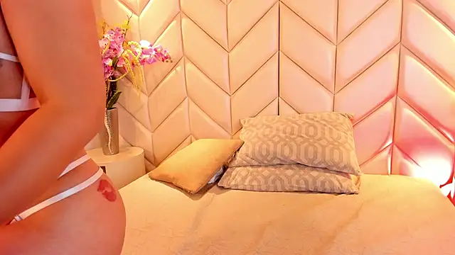 CataRicci online show from December 1, 6:31 pm