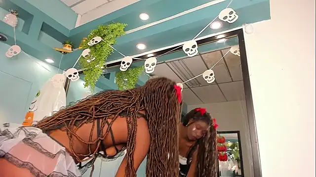 MichellePose online show from October 31, 12:13 pm