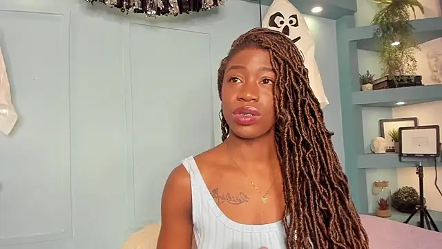 MichellePose online show from October 4, 12:39 pm