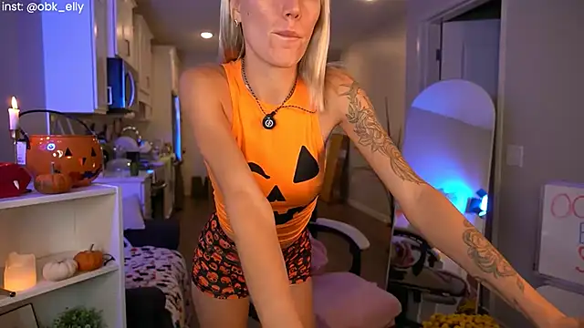 Ohbabykelly online show from October 25, 12:10 am