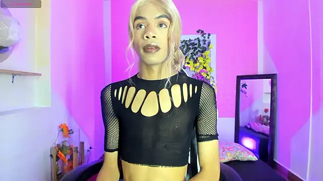 Katy bratz  online show from March 30, 3:30 am