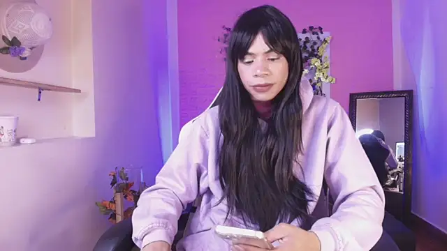 Katy bratz  online show from October 27, 1:50 am