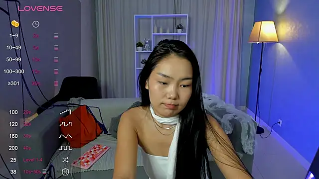 Snapshot of AsianCheek chatting on October 30, 1:37 am AsianCheek online show from October 30, 1:37 am