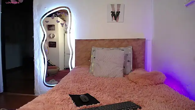 solpeich online show from November 7, 10:03 pm