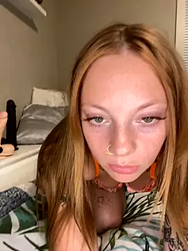 Snapshot of kelsred12 chatting on October 8, 1:51 am kelsred12 online show from October 8, 1:51 am