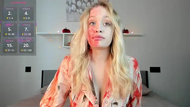 Snapshot of Julliakoill chatting on October 31, 8:11 am Julliakoill online show from October 31, 8:11 am