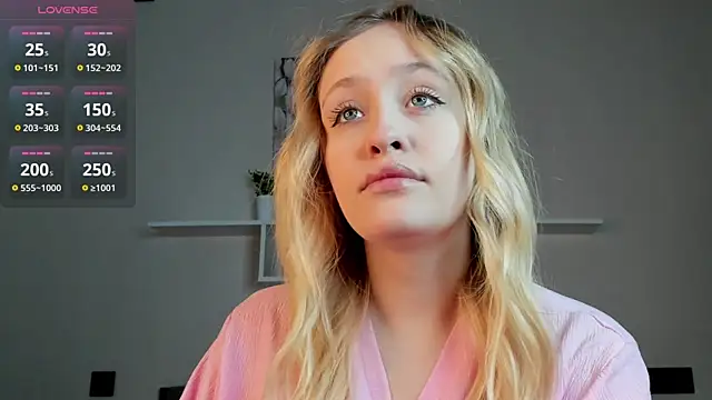 Snapshot of Julliakoill chatting on November 21, 8:46 am Julliakoill online show from November 21, 8:46 am