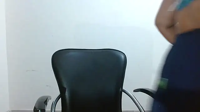 dimpyi online show from March 16, 4:43 pm