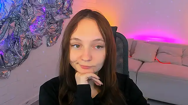 ameliaglamour online show from November 20, 1:01 pm