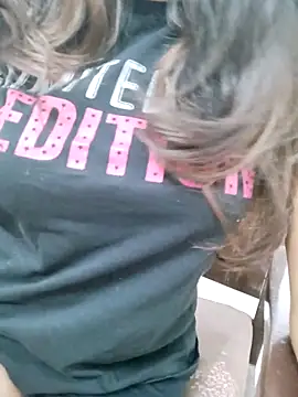 Snapshot of Kayna_Rawat chatting on November 11, 11:16 am Kayna Rawat online show from November 11, 11:16 am