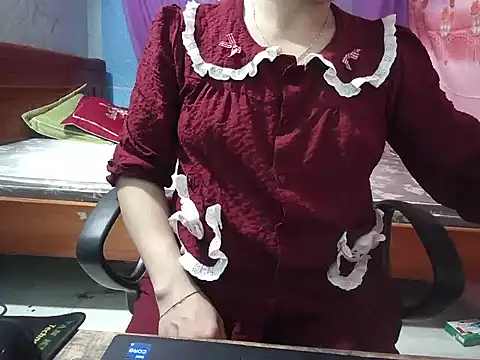 Snapshot of Xue_weng chatting on May 13, 12:34 pm Xue weng online show from May 13, 12:34 pm