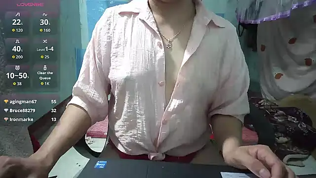 Xue weng online show from November 3, 1:04 pm