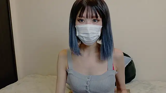 sarina at online show from May 5, 9:34 am