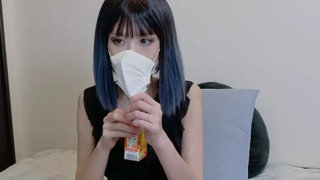 sarina at online show from July 20, 9:27 am