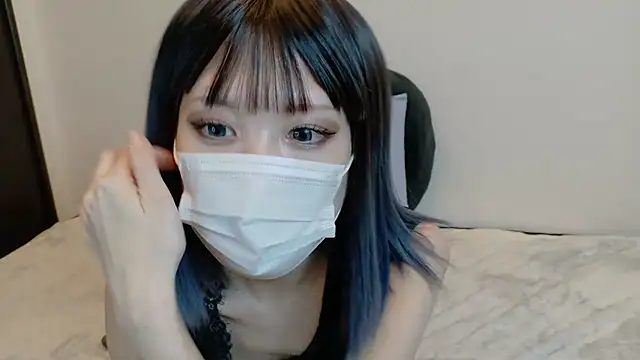 sarina at online show from April 17, 9:45 am