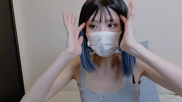 sarina at online show from April 26, 9:28 am