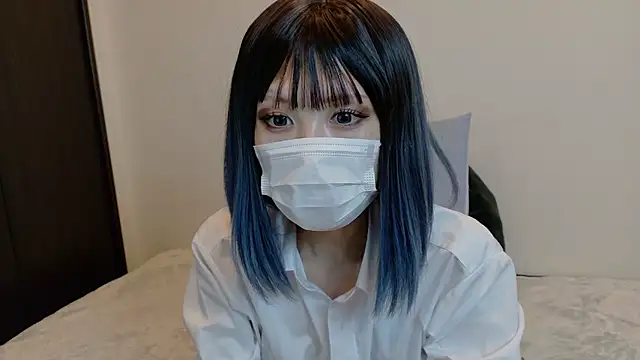 sarina at online show from March 29, 9:33 am