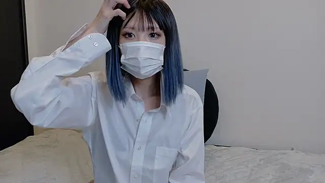 sarina at online show from July 31, 9:19 am