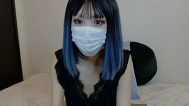 sarina at online show from February 6, 9:27 am