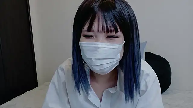 sarina at online show from May 29, 9:26 am