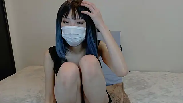 sarina at online show from February 13, 9:31 am