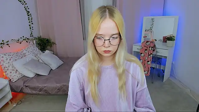 BellaMontgomery online show from November 14, 9:51 pm