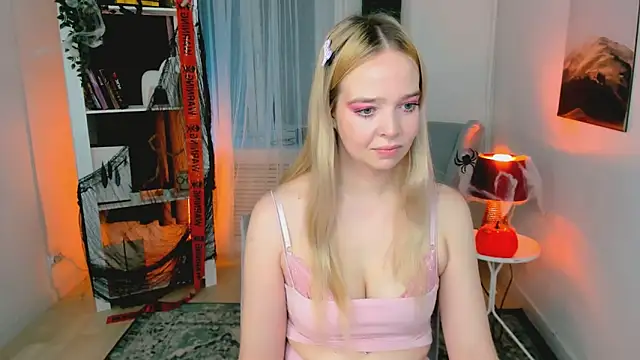 BellaMontgomery online show from October 28, 11:03 pm