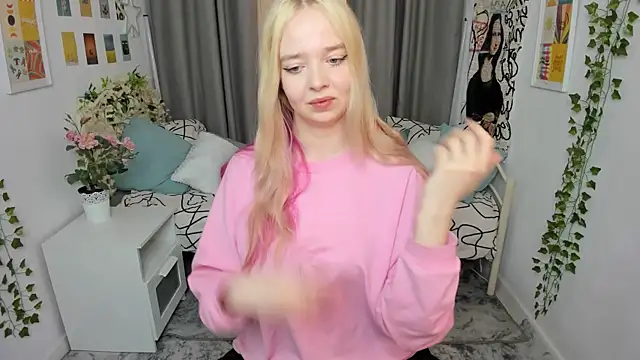 BellaMontgomery online show from January 18, 4:32 pm