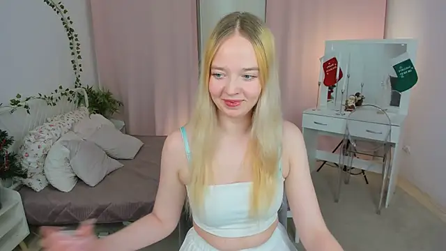 BellaMontgomery online show from December 21, 12:07 pm