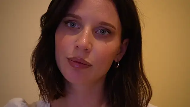 Snapshot of ellaa91 chatting on June 9, 5:58 pm ellaa91 online show from June 9, 5:58 pm