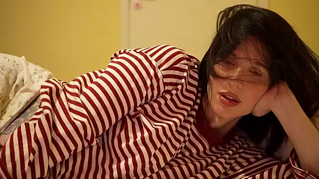 Snapshot of ellaa91 chatting on May 14, 6:16 pm ellaa91 online show from May 14, 6:16 pm