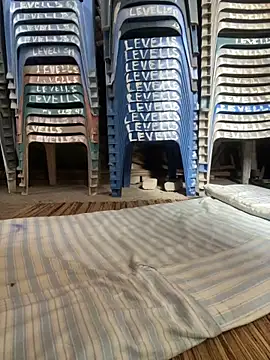 Jaydemasked online show from December 1, 1:45 pm