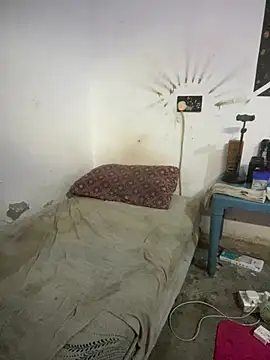 Jaydemasked online show from February 9, 9:51 am