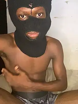 Jaydemasked online show from March 27, 9:10 am