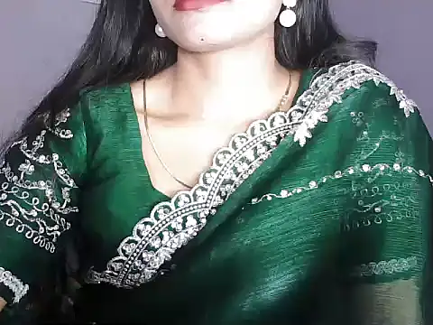 ROSE GOLDE online show from February 21, 5:26 pm